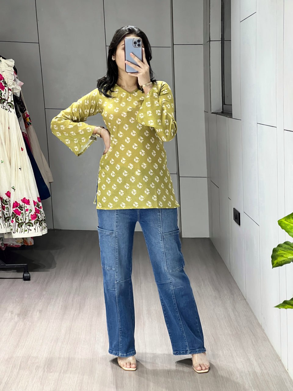 Parrot Floral Sleeved Kurtis