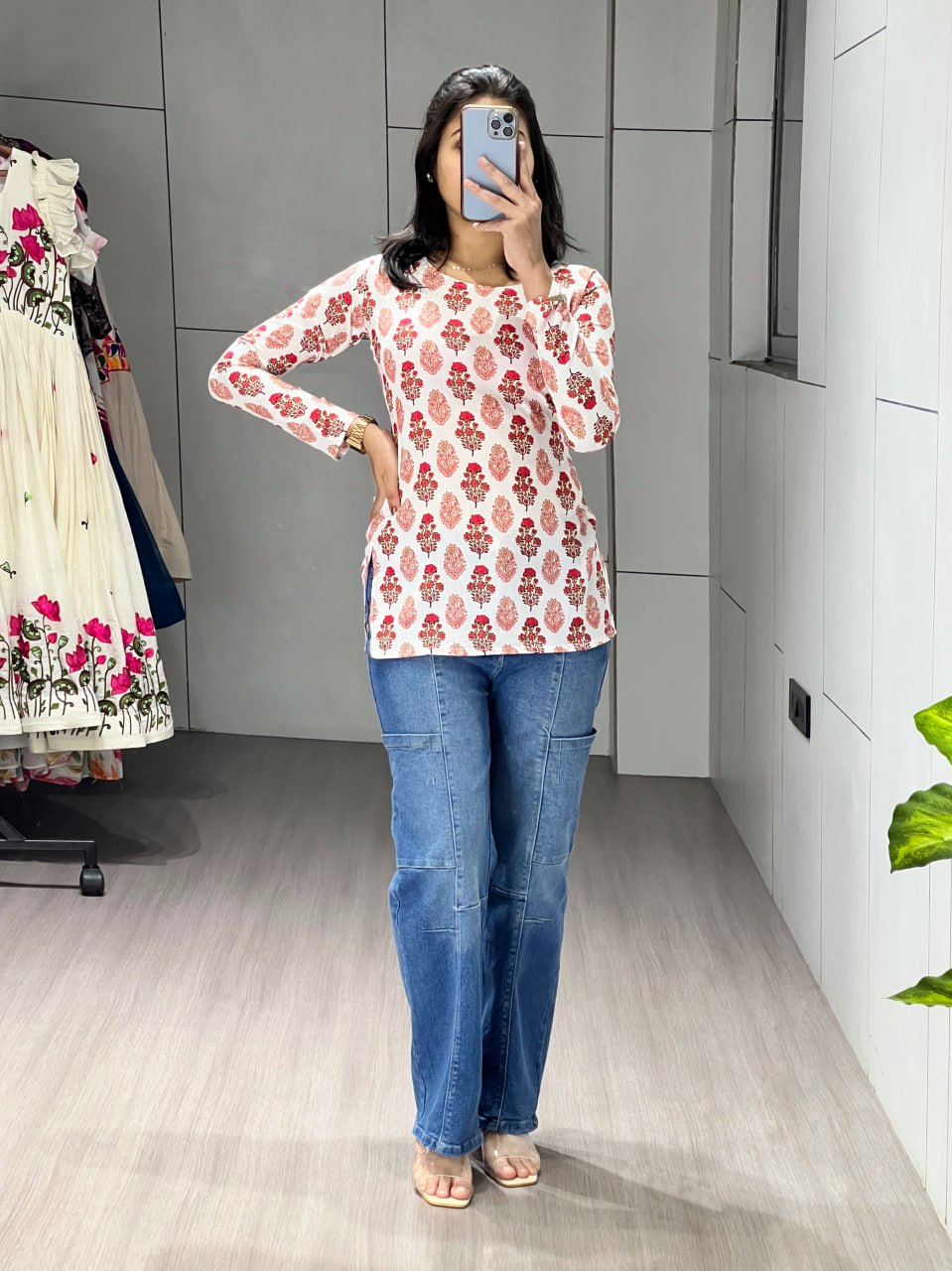 White Floral Sleeved Kurtis